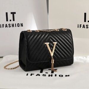 Chevron Crossbody Flap Bag with Tassel Chain 
Ladies Small | Gold Hardware|Black